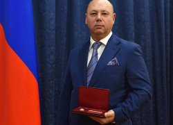 Олегу Борисовичу Кочмала присвоили звание «Заслуженный врач России» Олегу Борисовичу Кочмала присвоили звание «Заслуженный врач России»