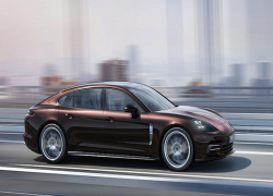 Таганрожец лишился Porsche Panamera из-за долгов по алиментам Таганрожец лишился Porsche Panamera из-за долгов по алиментам