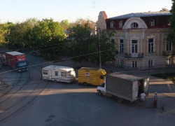 Из-за съемок "Инкубатора" вновь перекрыли часть улиц в Таганроге Из-за съемок "Инкубатора" вновь перекрыли часть улиц в Таганроге