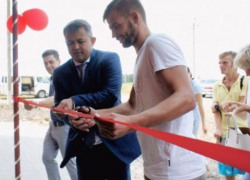 Детям-сиротам Таганрога вручили ключи от новых квартир Детям-сиротам Таганрога вручили ключи от новых квартир