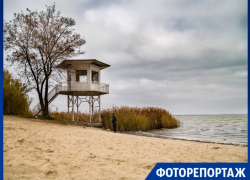 Краски уходящей осени на Чеховской набережной в Таганроге Краски уходящей осени на Чеховской набережной в Таганроге