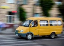 Таганрогские автобусы малой вместимости изменят маршрут Таганрогские автобусы малой вместимости изменят маршрут