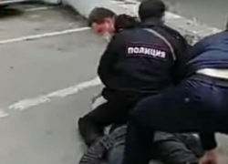 "Мы все сидели в ужасе, кто-то плакал": 3,5 года дали дебоширу, угрожавшему ножом пассажирам маршрутки "Мы все сидели в ужасе, кто-то плакал": 3,5 года дали дебоширу, угрожавшему ножом пассажирам маршрутки