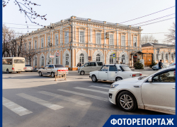 Улица Петровская в Таганроге в ожидании реконструкции Улица Петровская в Таганроге в ожидании реконструкции