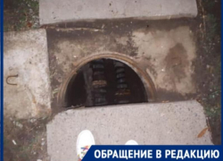 Открытый люк на пешеходной дорожке поджидает таганрожцев ночью Открытый люк на пешеходной дорожке поджидает таганрожцев ночью