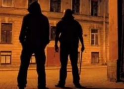 Полиция задержала двух рецидивистов, промышлявших «гоп-стопом» в Таганроге Полиция задержала двух рецидивистов, промышлявших «гоп-стопом» в Таганроге