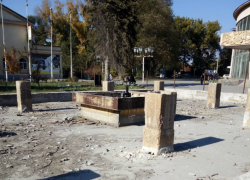 Жителей волнует стройка в сквере возле бывшего стадиона «Тагмет» Жителей волнует стройка в сквере возле бывшего стадиона «Тагмет»