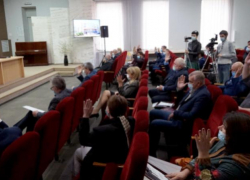 Проголосовали и отпустили - Дума Таганрога приняла отставку сити-менеджера Лисицкого Проголосовали и отпустили - Дума Таганрога приняла отставку сити-менеджера Лисицкого