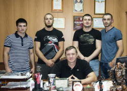Инструкторы из Таганрога будут тренировать трудных подростков в Санкт-Петербурге Инструкторы из Таганрога будут тренировать трудных подростков в Санкт-Петербурге