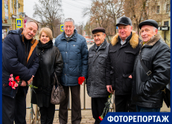 В честь 100-летия комсомола в Таганроге открыли памятник В честь 100-летия комсомола в Таганроге открыли памятник
