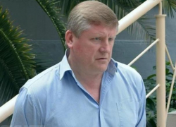 Депутат гордумы Таганрога Виктор Гревцев в ожидании очередного заседания суда Депутат гордумы Таганрога Виктор Гревцев в ожидании очередного заседания суда