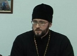 Всеволод Чаплин наградил священника из Таганрога от имени Русского народного Собора Всеволод Чаплин наградил священника из Таганрога от имени Русского народного Собора