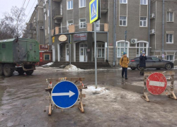 В центре Таганрога возможны пробки - проводят исследование коллектора на Петровской В центре Таганрога возможны пробки - проводят исследование коллектора на Петровской