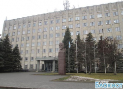 Власти Таганрога не могут решить куда поставить стелу «Город воинской славы» Власти Таганрога не могут решить куда поставить стелу «Город воинской славы»