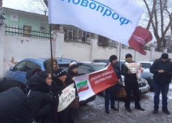 Всех работников Ростовских ресторанов «Сбарро» и «Восточного базара», требующих заплатить заработную плату, перенаправили в Москву Всех работников Ростовских ресторанов «Сбарро» и «Восточного базара», требующих заплатить заработную плату, перенаправили в Москву