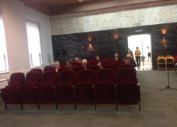 В Таганроге при пустых креслах и отсутствии народа принимали Правила благоустройства города В Таганроге при пустых креслах и отсутствии народа принимали Правила благоустройства города
