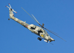 Над Таганрогским заливом летают боевые и транспортные вертолеты Над Таганрогским заливом летают боевые и транспортные вертолеты