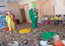 Дошкольникам рассказали о правилах дорожного движения Дошкольникам рассказали о правилах дорожного движения