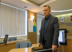Замглавы Таганрога Вячеслав Михайлов раскритиковал идеи по благоустройству улицы Петровской Замглавы Таганрога Вячеслав Михайлов раскритиковал идеи по благоустройству улицы Петровской