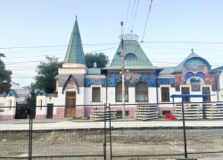 Общественники Таганрога просят перенести остановку, скрывающую уникальной красоты музей Общественники Таганрога просят перенести остановку, скрывающую уникальной красоты музей