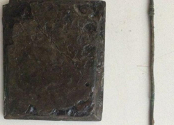В музее-заповеднике Танаис под Таганрогом археологи нашли уникальный хирургический зонд В музее-заповеднике Танаис под Таганрогом археологи нашли уникальный хирургический зонд