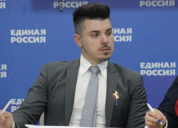 Ростовский депутат Сергей Смирнов будет претендовать на пост сити-менеджера Таганрога Ростовский депутат Сергей Смирнов будет претендовать на пост сити-менеджера Таганрога