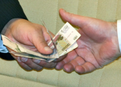 Алчный житель Таганрога заявил о готовности продать свой голос за любого кандидата Алчный житель Таганрога заявил о готовности продать свой голос за любого кандидата