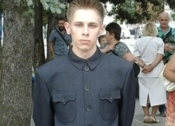 В Таганроге 19-летний кандидат в депутаты от КПРФ требует себе приемную В Таганроге 19-летний кандидат в депутаты от КПРФ требует себе приемную
