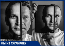 Виктор Добронравов показал насколько они с братом похожи на отца Виктор Добронравов показал насколько они с братом похожи на отца