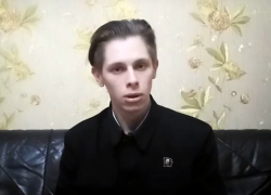 Таганрогский коммунист, обещавший уничтожить несогласных, поздравил женщин с праздником Таганрогский коммунист, обещавший уничтожить несогласных, поздравил женщин с праздником