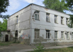 Нуждающийся в ремонте травмпункт Таганрога может сам развалиться из-за отсутствия ухода Нуждающийся в ремонте травмпункт Таганрога может сам развалиться из-за отсутствия ухода