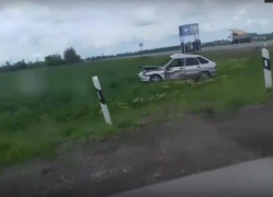 Из-за одного пострадали двое: на трассе Ростов-Таганрог произошла авария Из-за одного пострадали двое: на трассе Ростов-Таганрог произошла авария