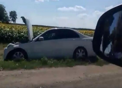 На трассе под Матвеево-Курганом столкнулись пять автомобилей На трассе под Матвеево-Курганом столкнулись пять автомобилей