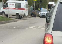 В Таганроге девочку-подростка сбили на пешеходном переходе В Таганроге девочку-подростка сбили на пешеходном переходе