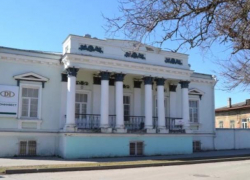Старинный особняк ХIХ века в Таганроге продают под коммерцию Старинный особняк ХIХ века в Таганроге продают под коммерцию