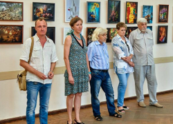Корифеи фотодела открыли выставку в библиотеке А.Чехова в Таганроге Корифеи фотодела открыли выставку в библиотеке А.Чехова в Таганроге