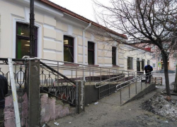 В Таганроге администрация намерена судиться с застройщиком, изуродовавшим объект культурного наследия В Таганроге администрация намерена судиться с застройщиком, изуродовавшим объект культурного наследия