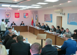Комиссия по ЖКХ городской Думы рекомендует расторгнуть контракт с сити-менеджером Лисицким Комиссия по ЖКХ городской Думы рекомендует расторгнуть контракт с сити-менеджером Лисицким