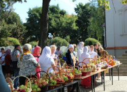 Сегодня таганрожцы отмечают Яблочный Cпас (Преображение Господне) Сегодня таганрожцы отмечают Яблочный Cпас (Преображение Господне)