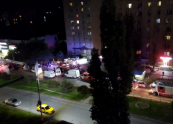 "Это жуткое зрелище, очень страшно": 70 таганрожцев вчера эвакуировали из-за пожара на Чехова "Это жуткое зрелище, очень страшно": 70 таганрожцев вчера эвакуировали из-за пожара на Чехова