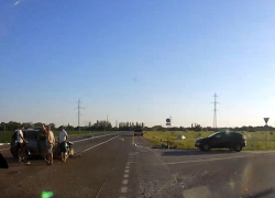 В тройной аварии на трассе Ростов-Таганрог пострадал ребенок, ехавший в автокресле В тройной аварии на трассе Ростов-Таганрог пострадал ребенок, ехавший в автокресле
