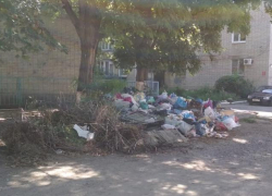 Таганрожцам надоело спонсировать «подпольную войну» с мусоровывозящими компаниями Таганрожцам надоело спонсировать «подпольную войну» с мусоровывозящими компаниями
