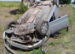 Виновник ДТП бросил искореженный автомобиль и его пассажиров на трассе Ростов-Таганрог Виновник ДТП бросил искореженный автомобиль и его пассажиров на трассе Ростов-Таганрог