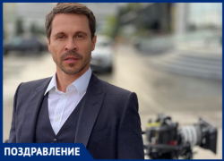 Сегодня свой День рождения отмечает актер из Таганрога «Пабло Деревянко» Сегодня свой День рождения отмечает актер из Таганрога «Пабло Деревянко»