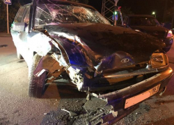 В Таганроге виновник аварии скрылся с места происшествия В Таганроге виновник аварии скрылся с места происшествия