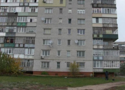 Труп молодой женщины обнаружили возле многоэтажки в Таганроге Труп молодой женщины обнаружили возле многоэтажки в Таганроге