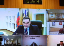Губернатор Ростовской области Голубев отчитал министра здравоохранения Кобзева за срыв вакцинации Губернатор Ростовской области Голубев отчитал министра здравоохранения Кобзева за срыв вакцинации