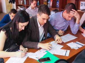Молодежь Таганрога проверила свои знания по истории Великой Отечественной войны Молодежь Таганрога проверила свои знания по истории Великой Отечественной войны
