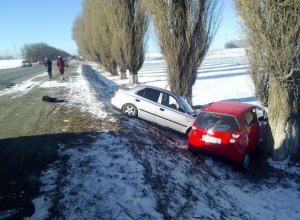 ДТП на трассе «Ростов-Таганрог» заставило неравнодушных автолюбителей «штурмовать» минтранс ДТП на трассе «Ростов-Таганрог» заставило неравнодушных автолюбителей «штурмовать» минтранс