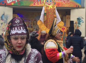 Таганрожцы гуляют в парке им.Горького на Масленице (фото) Таганрожцы гуляют в парке им.Горького на Масленице (фото)
